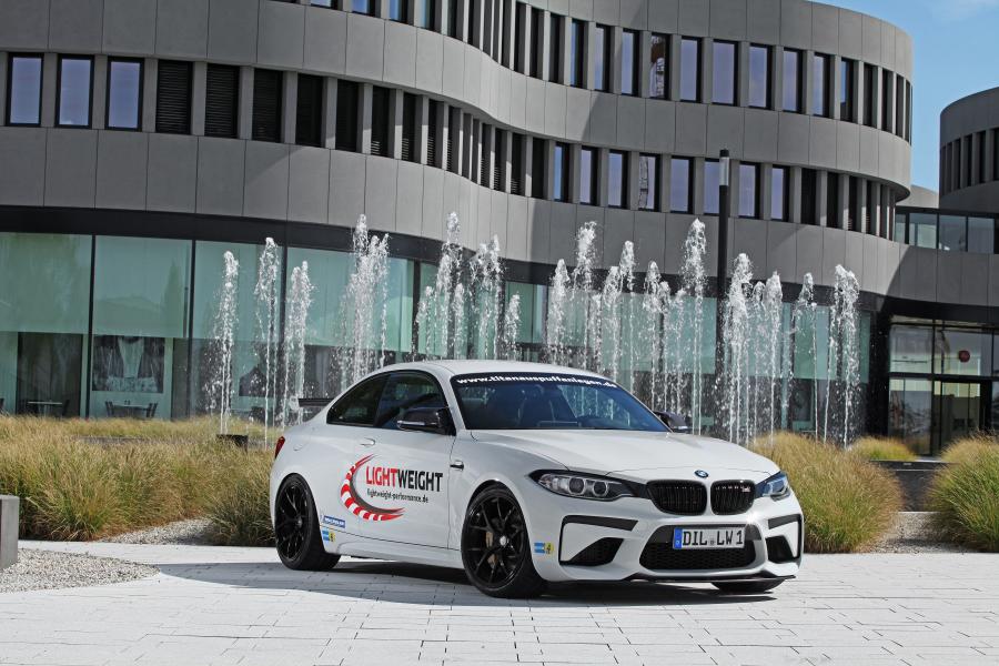  BMW M2 Coupe by Lightweight Performance (F87) 2016 года  (фото 8 из 42)